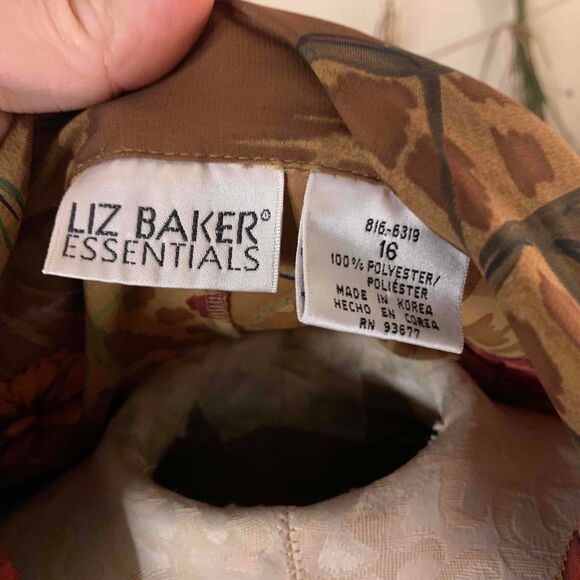 Liz Baker Essentials Plus Size Silk Like Blouse Botanical Pattern 16 - Picture 8 of 12